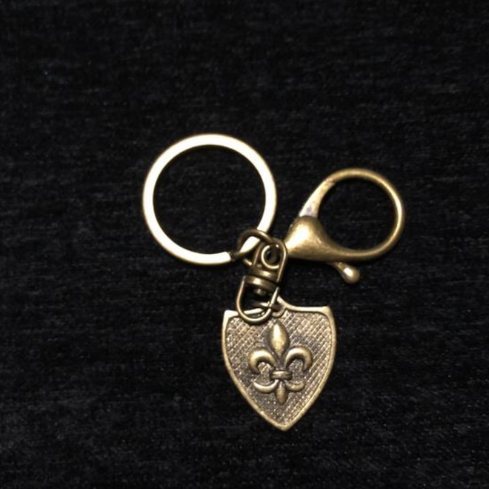 FLEUR DI LIS! ⇏ KEY CHAIN/ BAG CHARM
